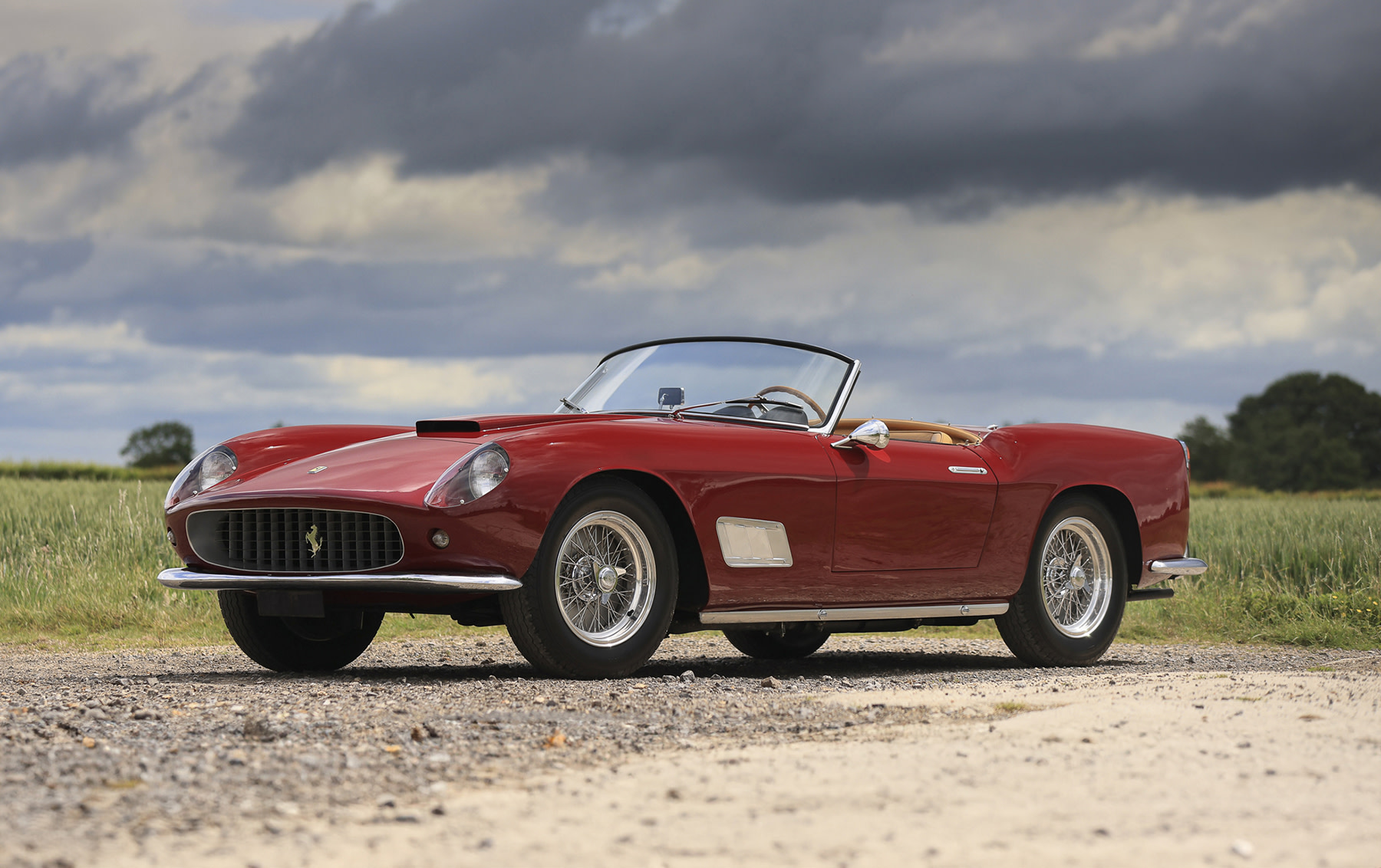 California フェラーリ 250GT 特価 AMR (1/43)